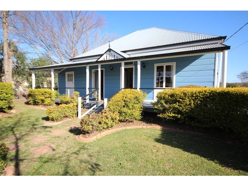 81 Folkestone Street, Stanthorpe QLD 4380