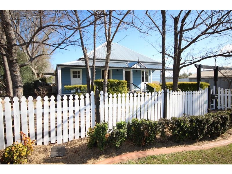 81 Folkestone Street, Stanthorpe QLD 4380