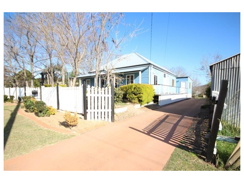 81 Folkestone Street, Stanthorpe QLD 4380