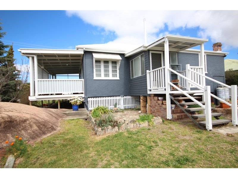 2 Hardy Street, Stanthorpe QLD 4380