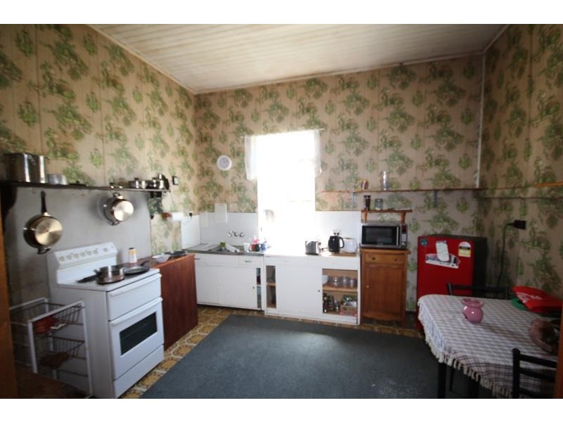 921 Granite Belt Drive, Dalveen QLD 4374