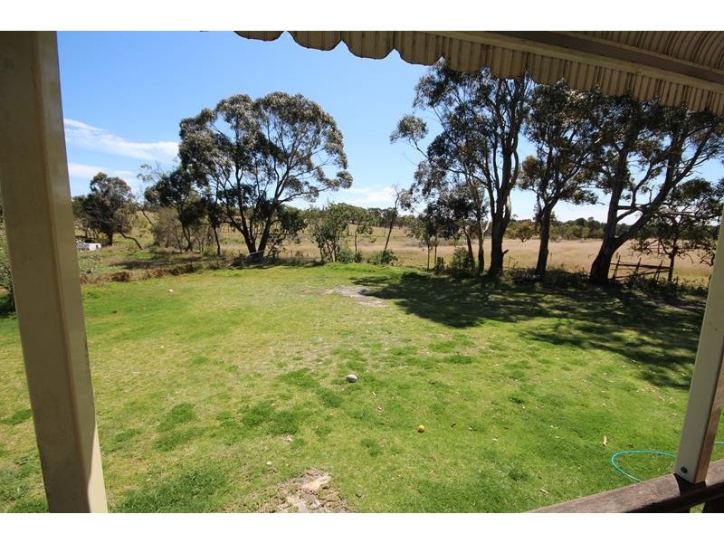 921 Granite Belt Drive, Dalveen QLD 4374