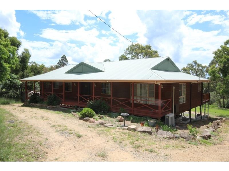 6 Pioneers Parade, Stanthorpe QLD 4380