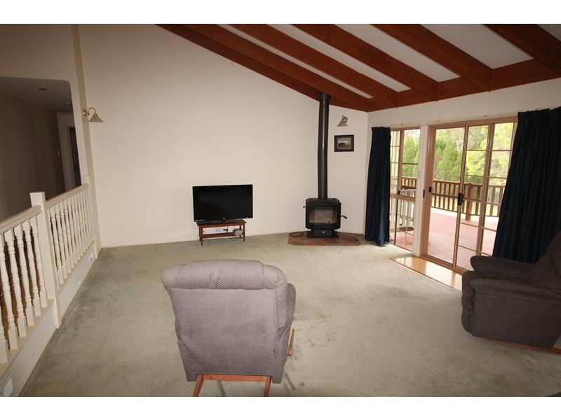 6 Pioneers Parade, Stanthorpe QLD 4380