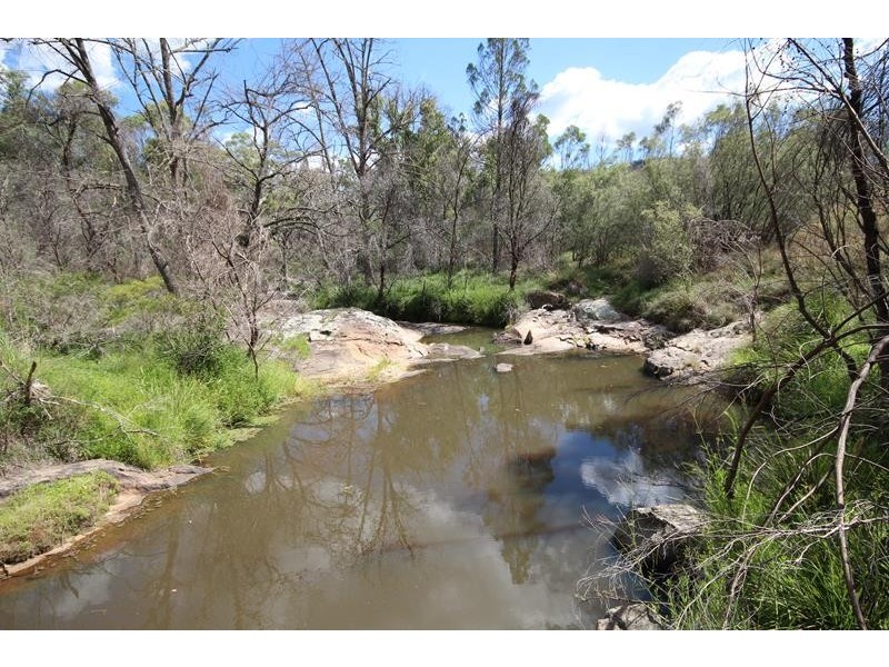 2473 Pyramids Road, Wyberba QLD 4382