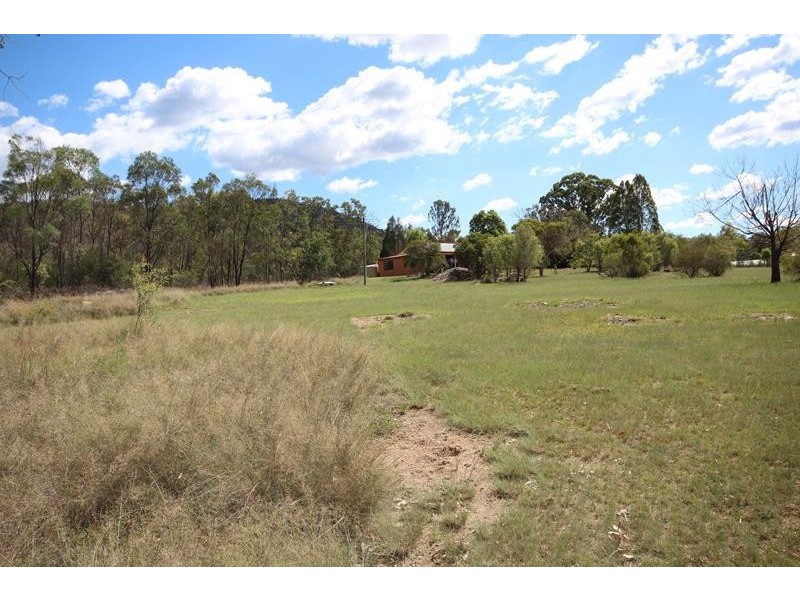 2473 Pyramids Road, Wyberba QLD 4382