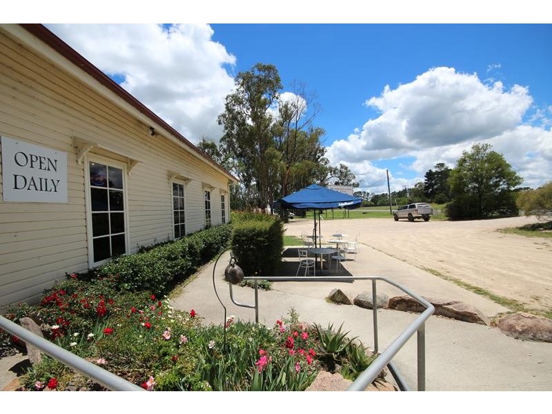 9 Watson Road, Thulimbah QLD 4376