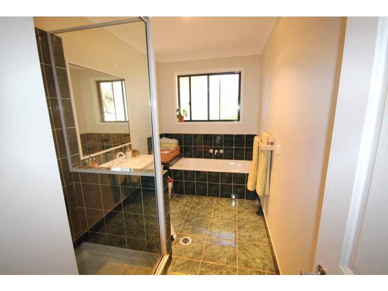 72 Hale Haven Drive, Stanthorpe QLD 4380