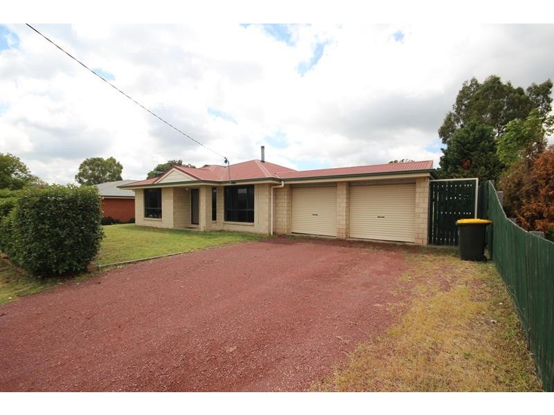 3 Barton Street, Stanthorpe QLD 4380