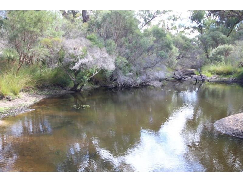162 Jollys Falls Road, The Summit QLD 4377