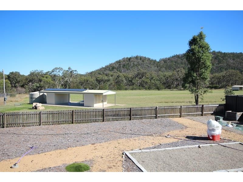 37 Walters Road, Glen Aplin QLD 4381