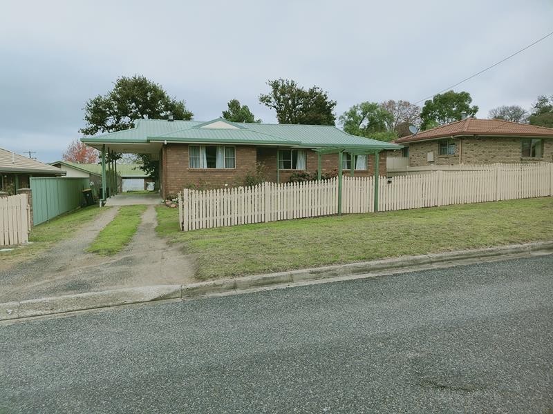 21 Lock street, Stanthorpe QLD 4380