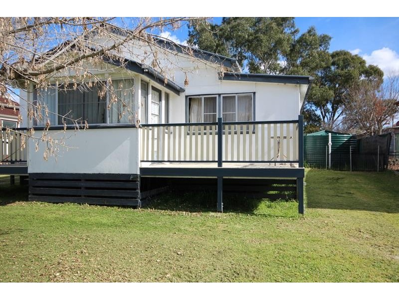 32 Symes Street, Stanthorpe QLD 4380