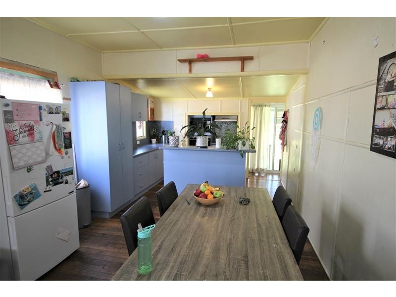 32 Symes Street, Stanthorpe QLD 4380