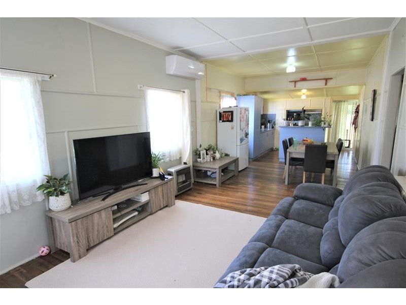 32 Symes Street, Stanthorpe QLD 4380