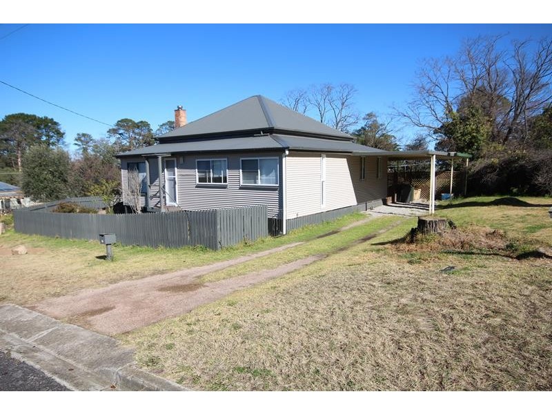 16 White Street, Stanthorpe QLD 4380