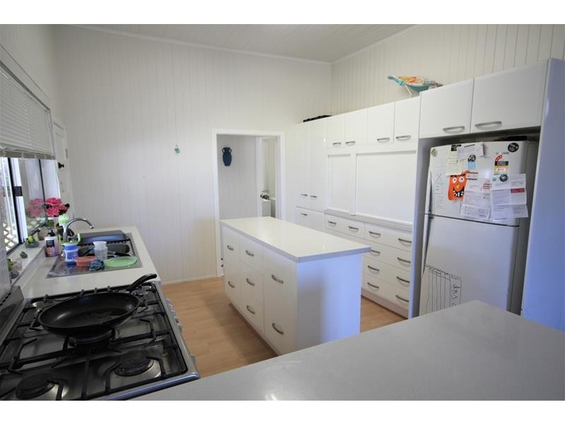 16 White Street, Stanthorpe QLD 4380