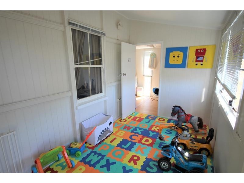 16 White Street, Stanthorpe QLD 4380