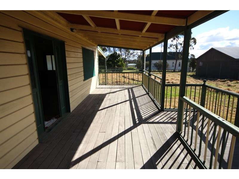 105 Granite Belt Drive, The Summit QLD 4377