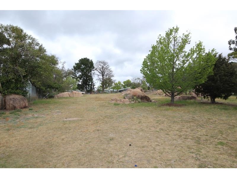 23 College Road, Stanthorpe QLD 4380