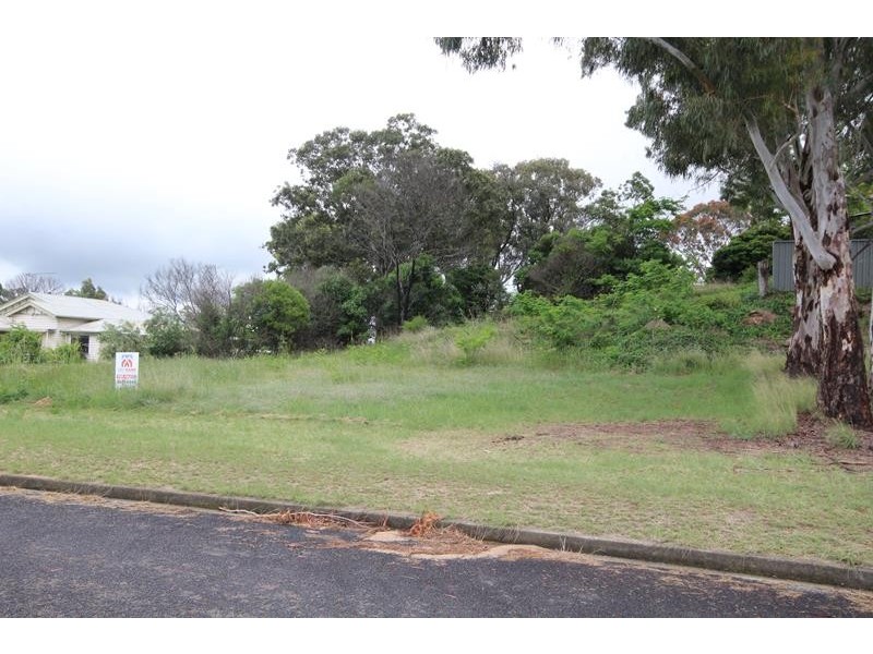 12 White Street, Stanthorpe QLD 4380