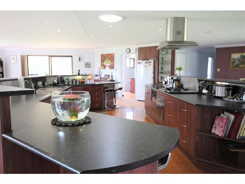 127 Whiskey Gully Road, Stanthorpe QLD 4380