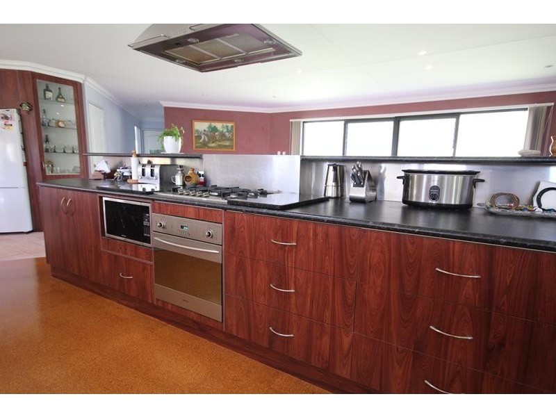 127 Whiskey Gully Road, Stanthorpe QLD 4380