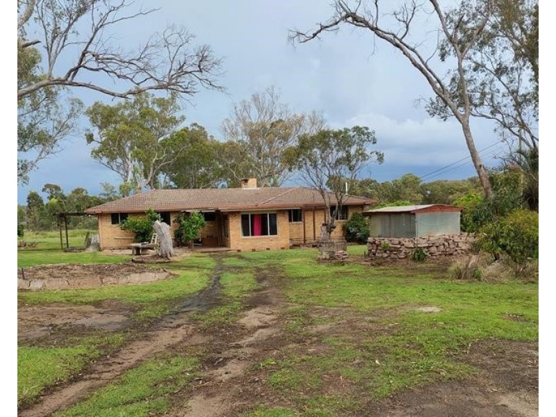 74 Harslett Road, Amiens QLD 4380