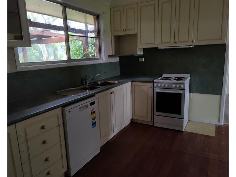 74 Harslett Road, Amiens QLD 4380