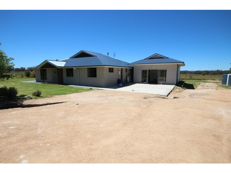 14 Hopgood Lane, The Summit QLD 4377