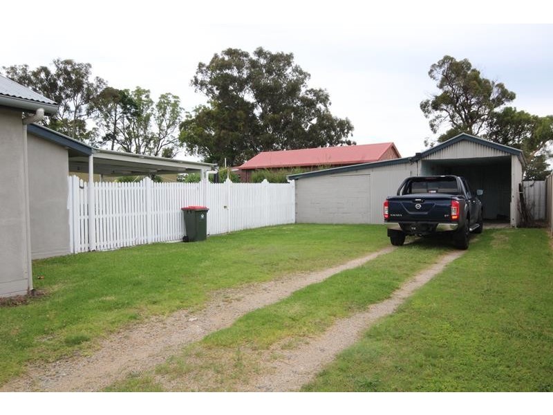 11 Catherine Street, Stanthorpe QLD 4380
