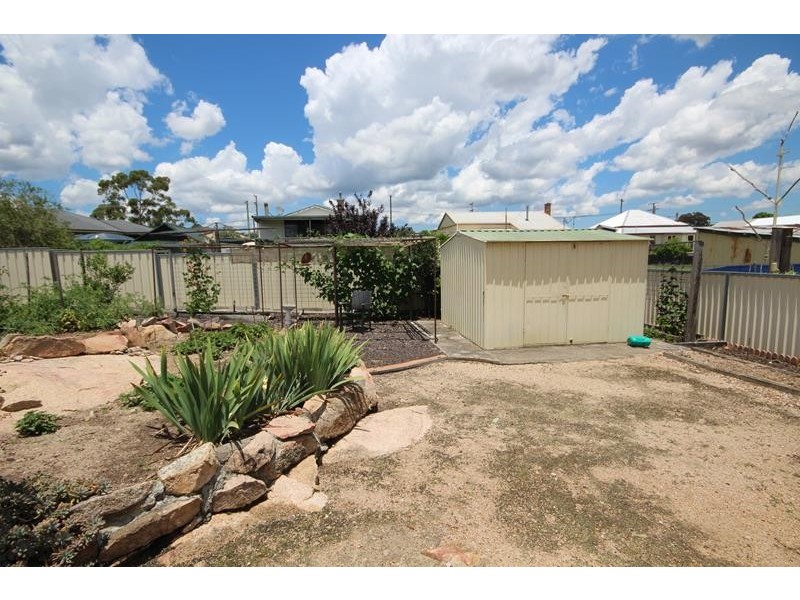 1a Leslie Parade, Stanthorpe QLD 4380