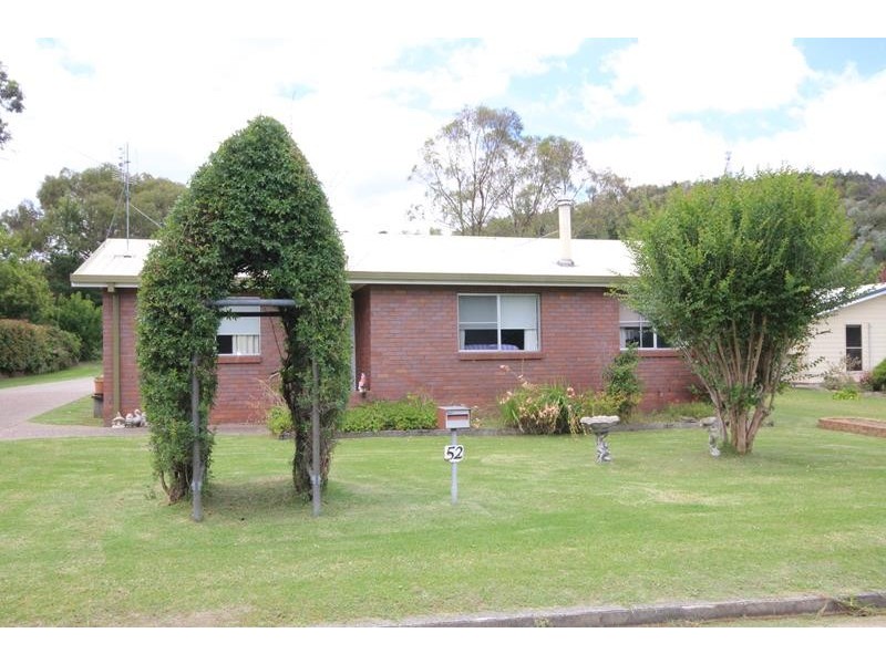 52 Hoult Street, Stanthorpe QLD 4380