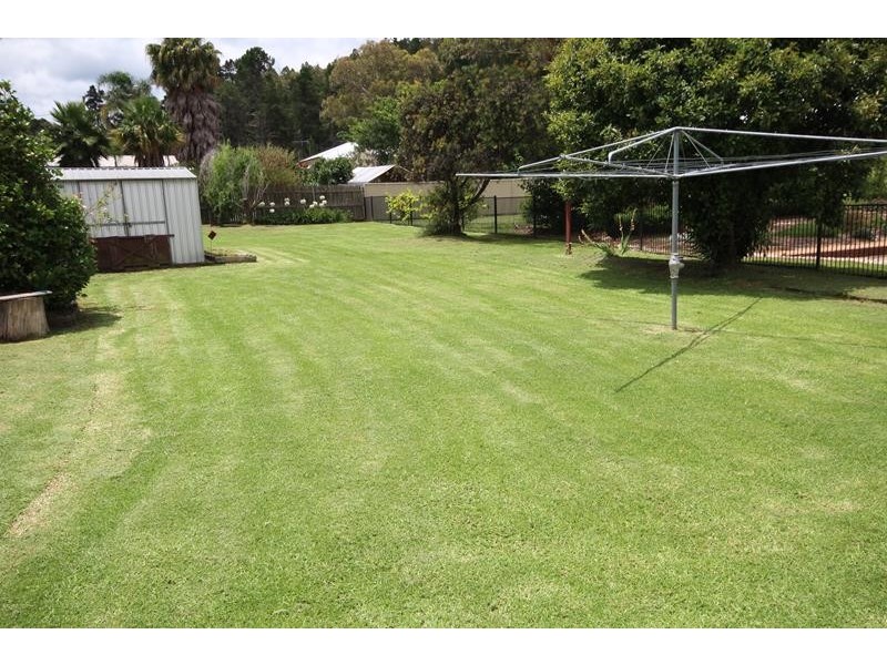 52 Hoult Street, Stanthorpe QLD 4380