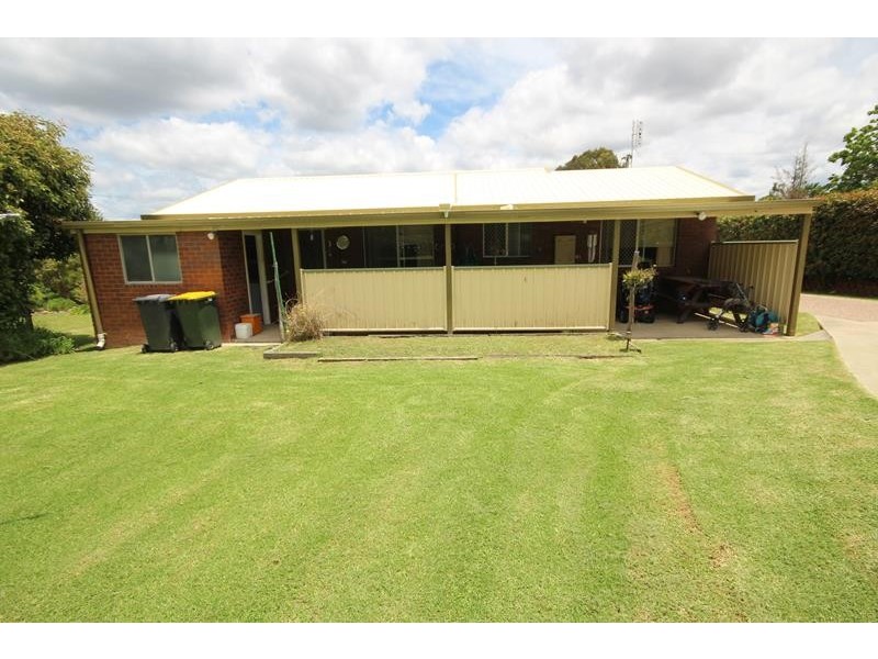 52 Hoult Street, Stanthorpe QLD 4380