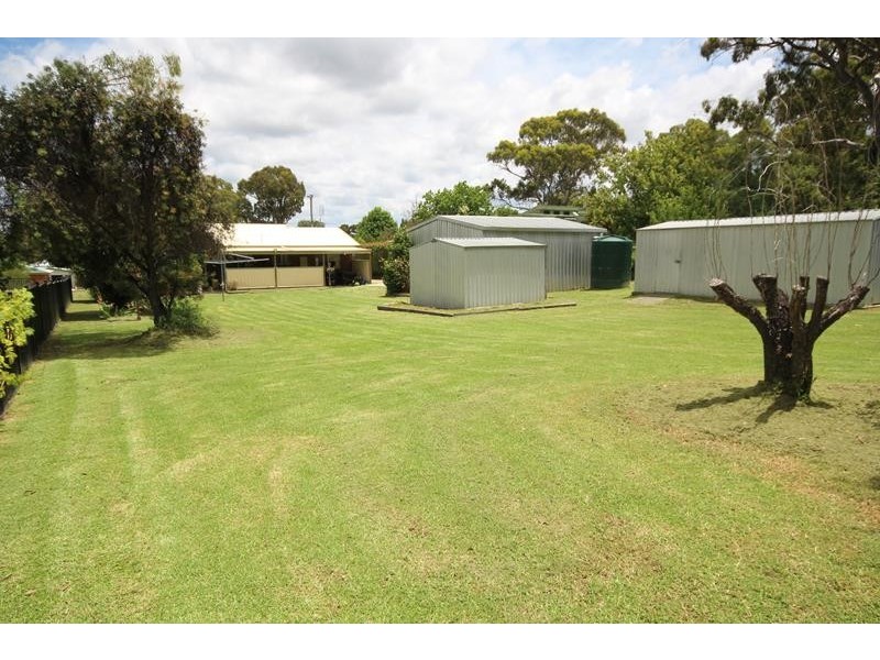 52 Hoult Street, Stanthorpe QLD 4380