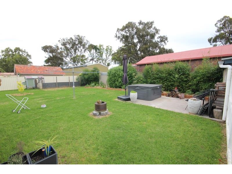 11 Catherine Street, Stanthorpe QLD 4380