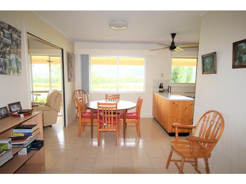 695 Bents Road, Ballandean QLD 4382