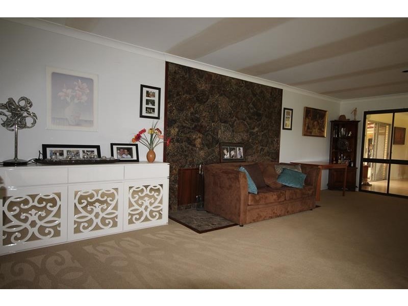 695 Bents Road, Ballandean QLD 4382