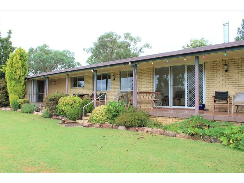 695 Bents Road, Ballandean QLD 4382