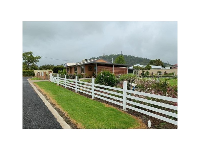 7 McLucas Lane, Stanthorpe QLD 4380