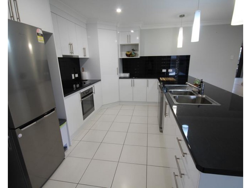 10 Lavena Court, Stanthorpe QLD 4380