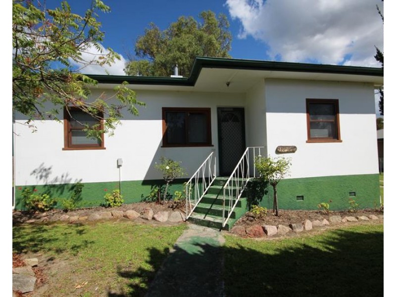 21 Pike Street, Stanthorpe QLD 4380