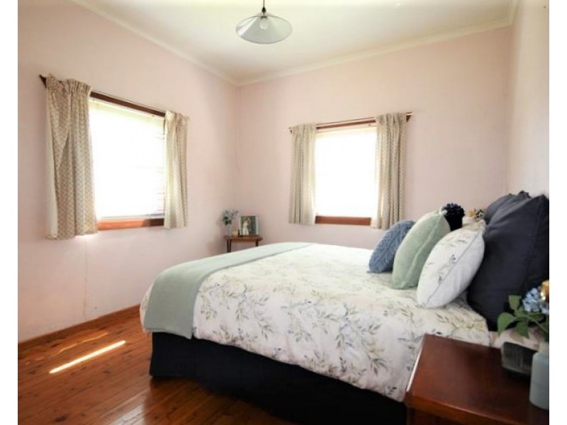 21 Pike Street, Stanthorpe QLD 4380