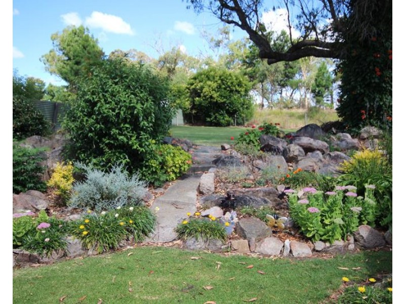 21 Pike Street, Stanthorpe QLD 4380