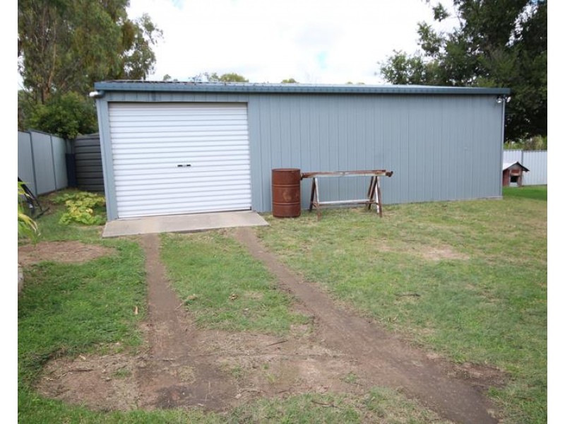 18 Calvert Road, Glen Aplin QLD 4381