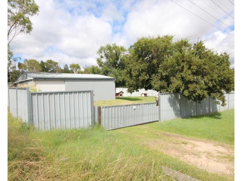 18 Calvert Road, Glen Aplin QLD 4381