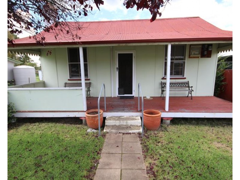 7 McGlew Street, Stanthorpe QLD 4380
