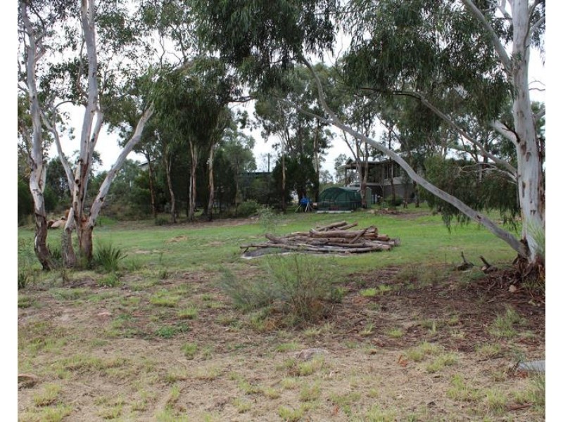 19 Sanderson Road, Glen Aplin QLD 4381