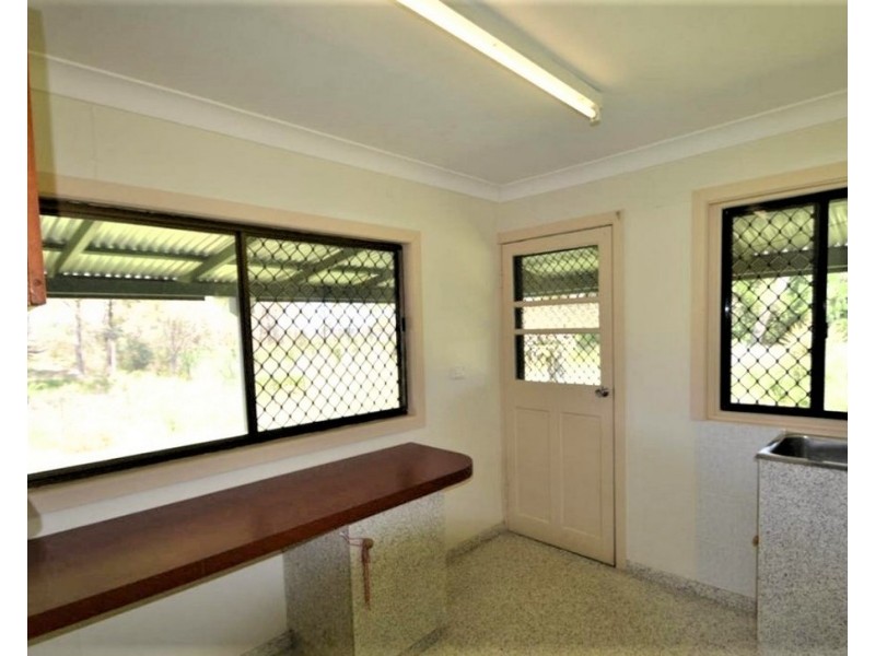 95 Pradella Road, Pozieres QLD 4352